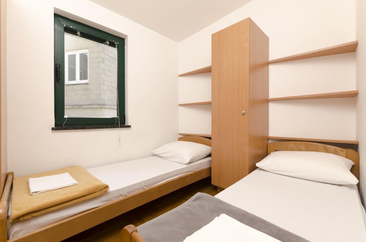Apartments Mirko Primošten المظهر الخارجي الصورة